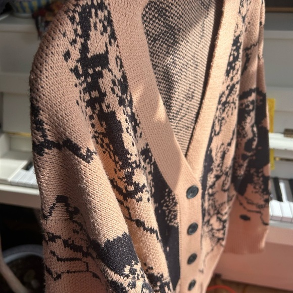 Chic Tan and Black Floral Cardigan Small - Picture 2 of 11